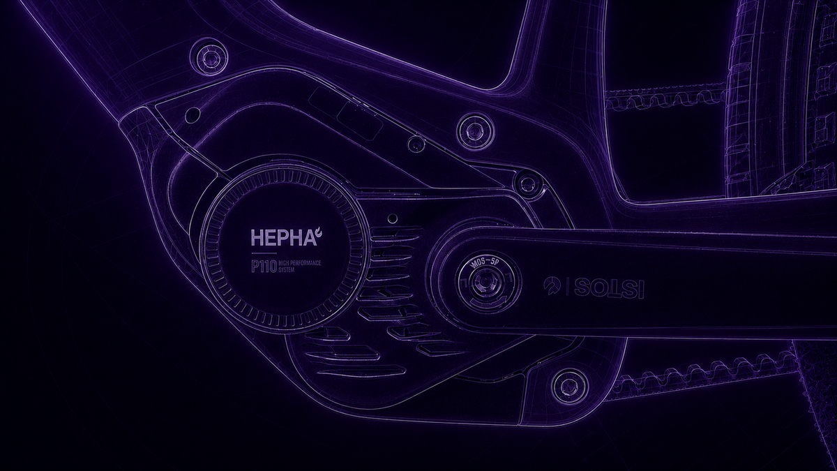 HEPHA P110 Motor im dunklen violetten Tretmaschine Magazin-Skizzenstil