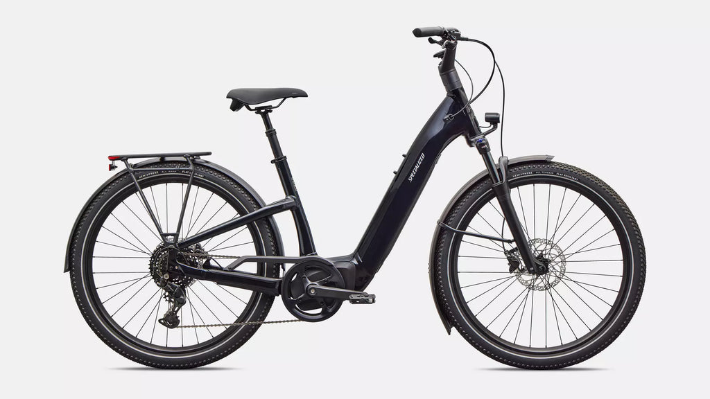 Specialized Turbo Como 4.0 2027 in Gloss Metallic Dark Navy – Seitenansicht