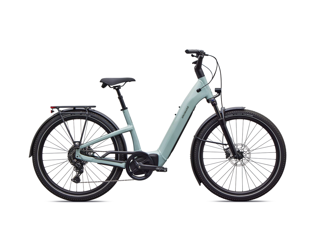 Specialized Turbo Como 4.0 2027 - Gloss Agave Grey / Oak Green Metallic – Seitenansicht