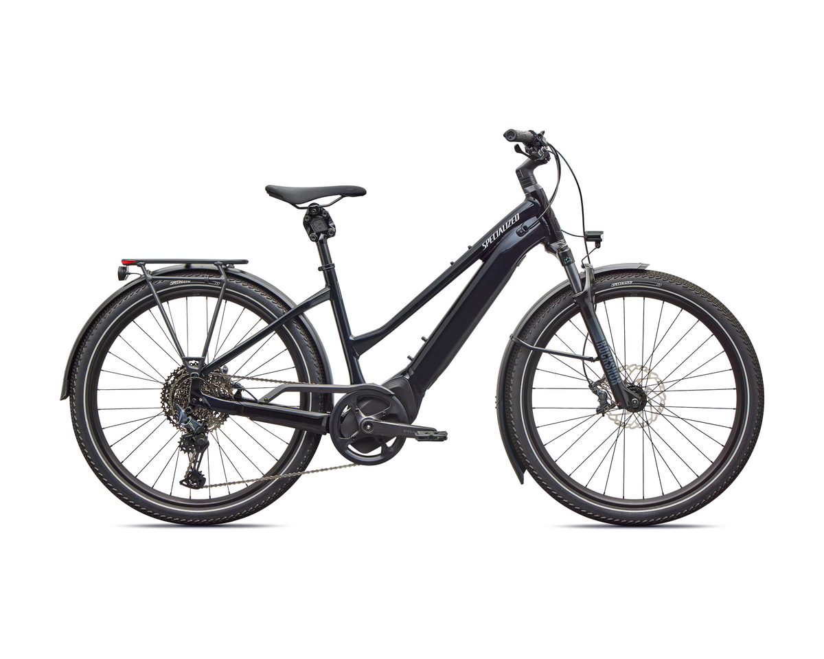 Specialized Turbo Vado 5.0 Step-Through 2026 - Gloss Castblack / Satin Silver Reflective – Seitenansicht