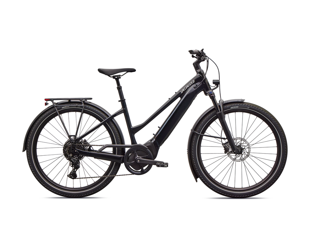 Specialized Turbo Vado 2 4.0 Step-Through 2026 - Gloss Castblack / Satin Silver Reflective – Seitenansicht