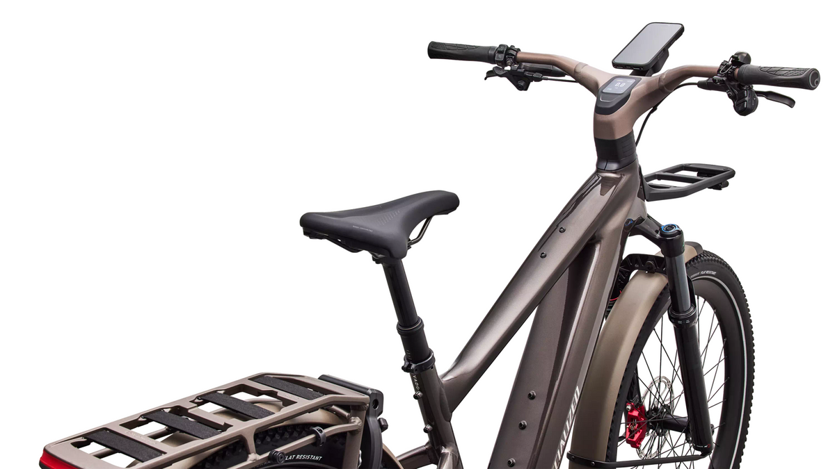 Specialized Turbo Vado 3 EVO 6.0 – Gloss Warm Smoke Metallic / Satin Brushed Chrome – D1-POV