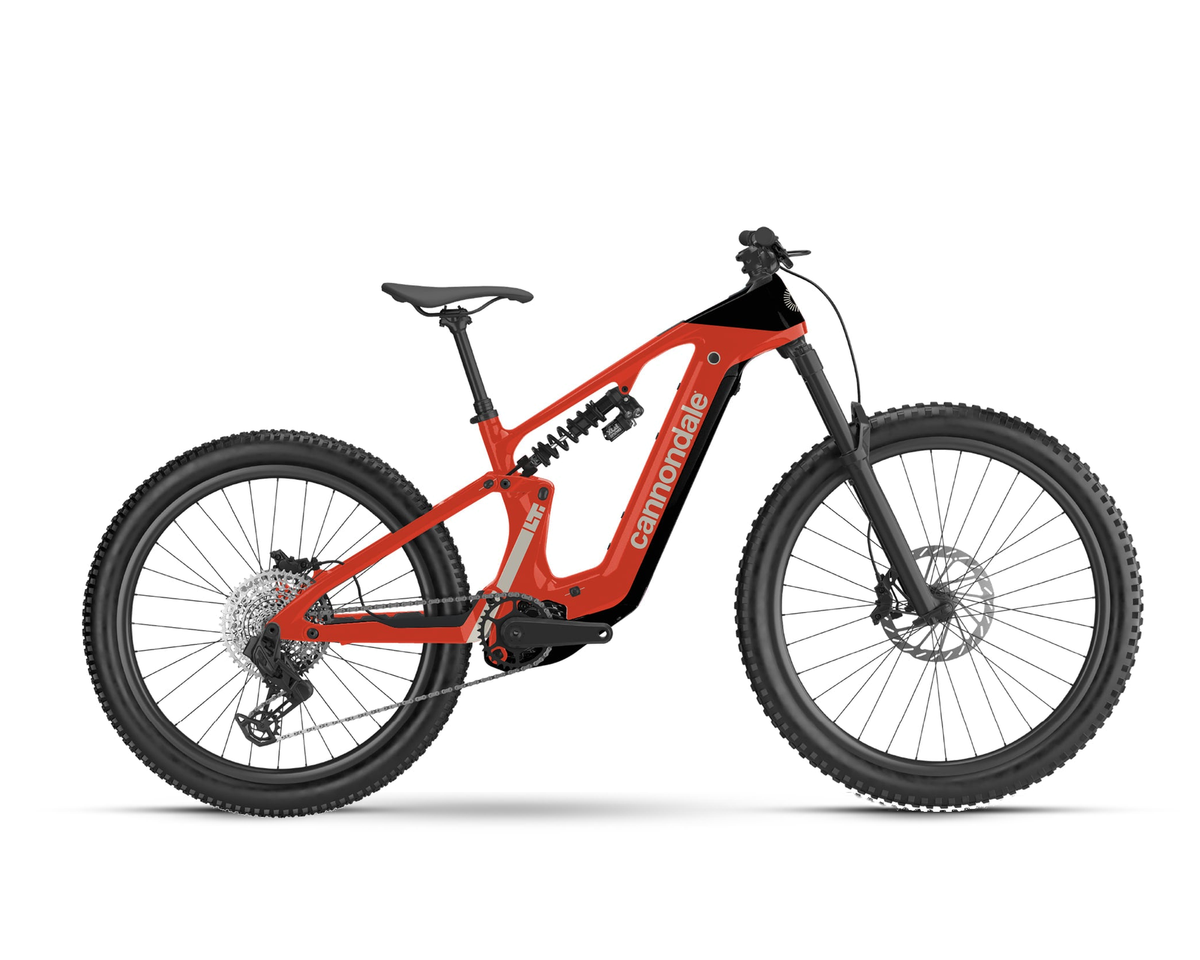 Cannondale – Moterra LT 1 – Fire Orange – 2025, Seitenansicht auf weißem Hintergrund
