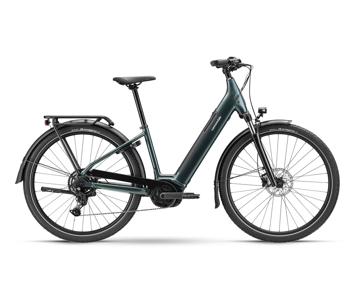 Cannondale – Tesoro 3 Plus Low StepThru – Gunmetal Green – 2025, Seitenansicht auf weißem Hintergrund