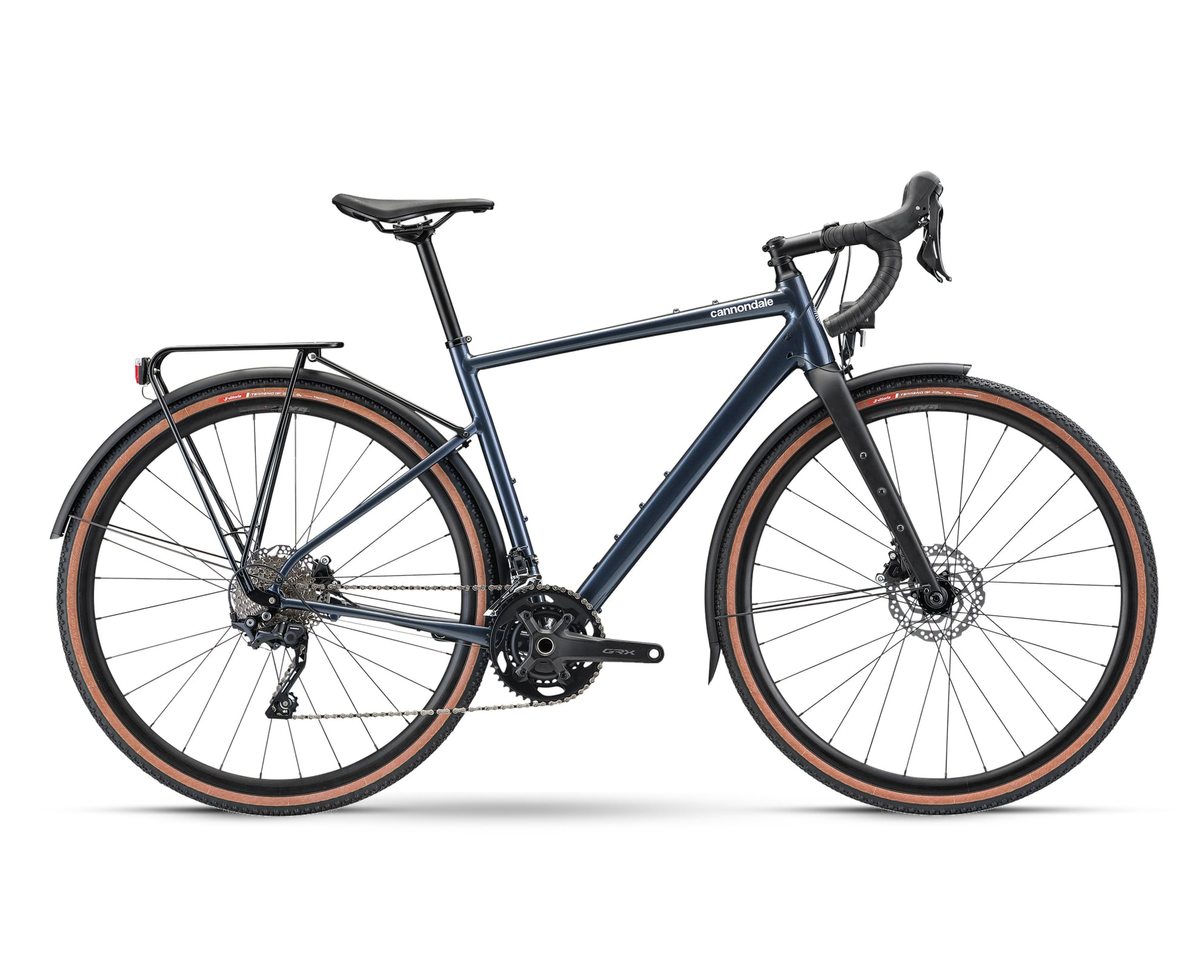 Cannondale – Topstone EQ – Tungsten Blue – 2025, Seitenansicht auf weißem Hintergrund