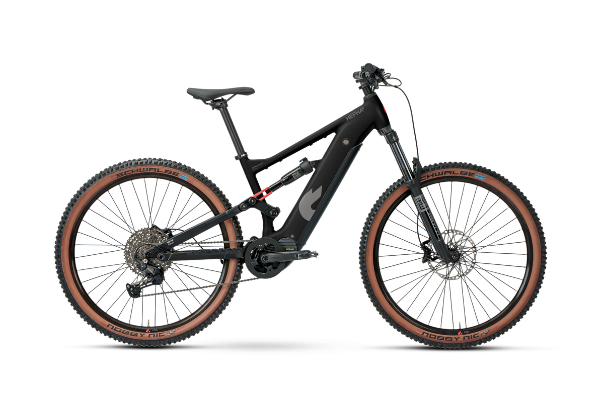 HEPHA – All Mountain 7 Alloy Limited – Black – High Step – 2027, Fahrrad, Modelljahr 2027, in Black, Seitenansicht