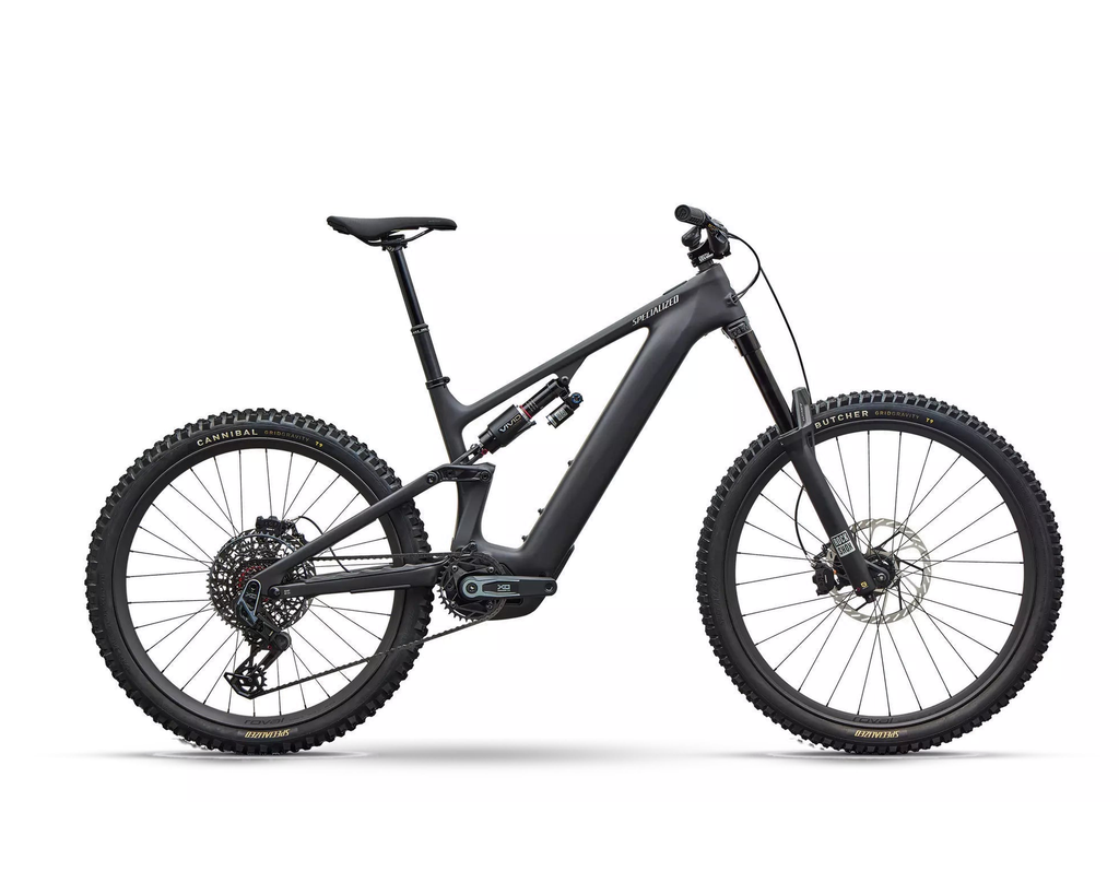 Specialized Levo 4 EVO Pro 2027 – Satin Carbon / Dolomite, Seitenansicht auf weißem Hintergrund