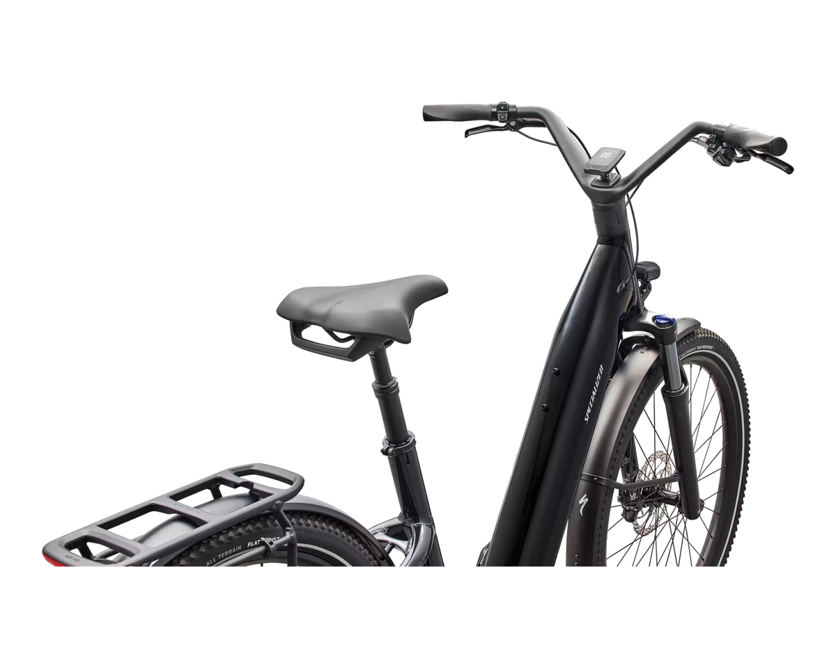 Specialized Turbo Como 4.0 2027 in Gloss Metallic Dark Navy – Cockpit