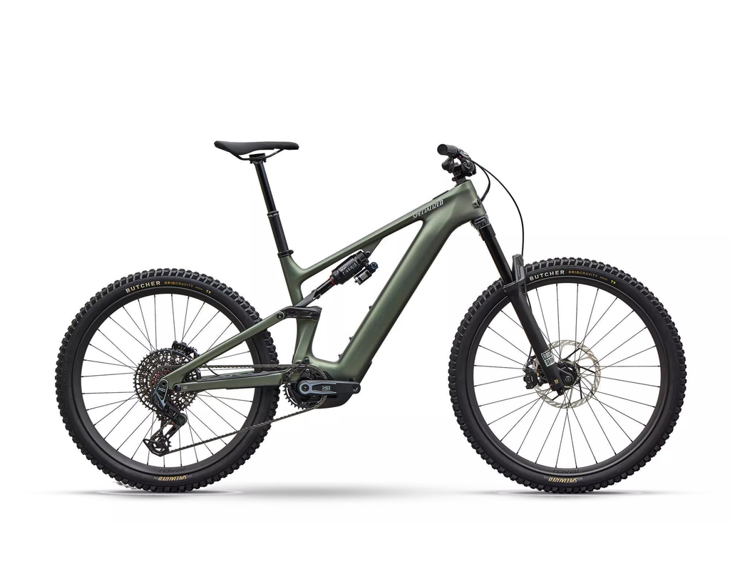Specialized Turbo Levo 4 Pro 2027 - Satin Bottle Green / Silver Dust, Seitenansicht auf weißem Hintergrund