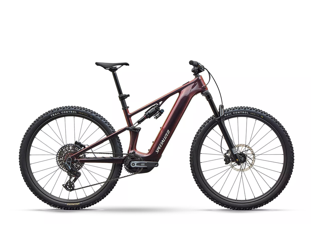 Specialized Turbo Levo R Pro 2027 - Gloss Black Red Chameleon / Dolomite, Seitenansicht auf weißem Hintergrund